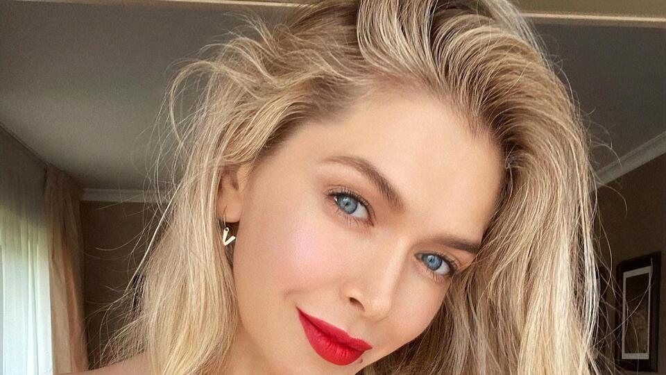 Брежневой понравился фотомонтаж с ее изображением