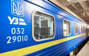 Додаткові поїзди курсуватимуть у січні через день