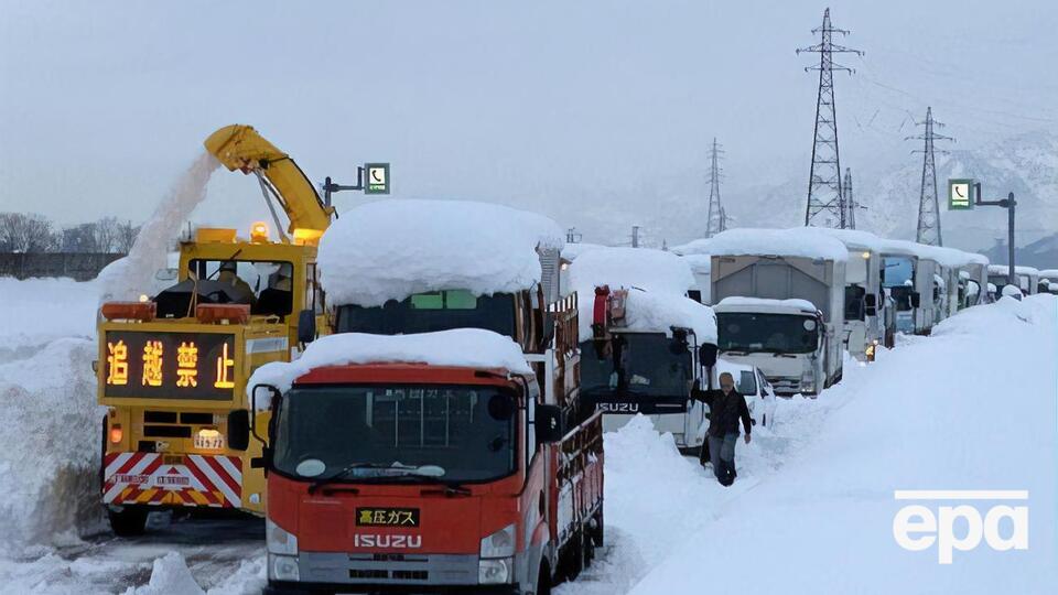 За повідомленнями очевидців, висота снігу перевищувала 2 м