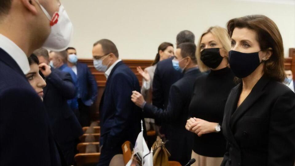 Марина Порошенко: Если такая сессия мэром будет поддержана и проведена, то наши больницы смогут реализовать средства на приобретение всего необходимого для борьбы с коронавирусом еще в этом году
