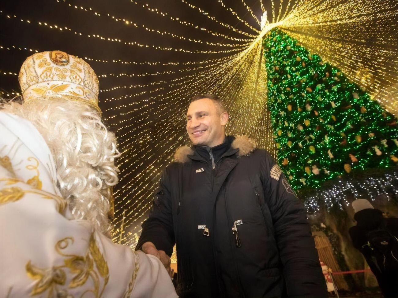 Елку открывал Кличко