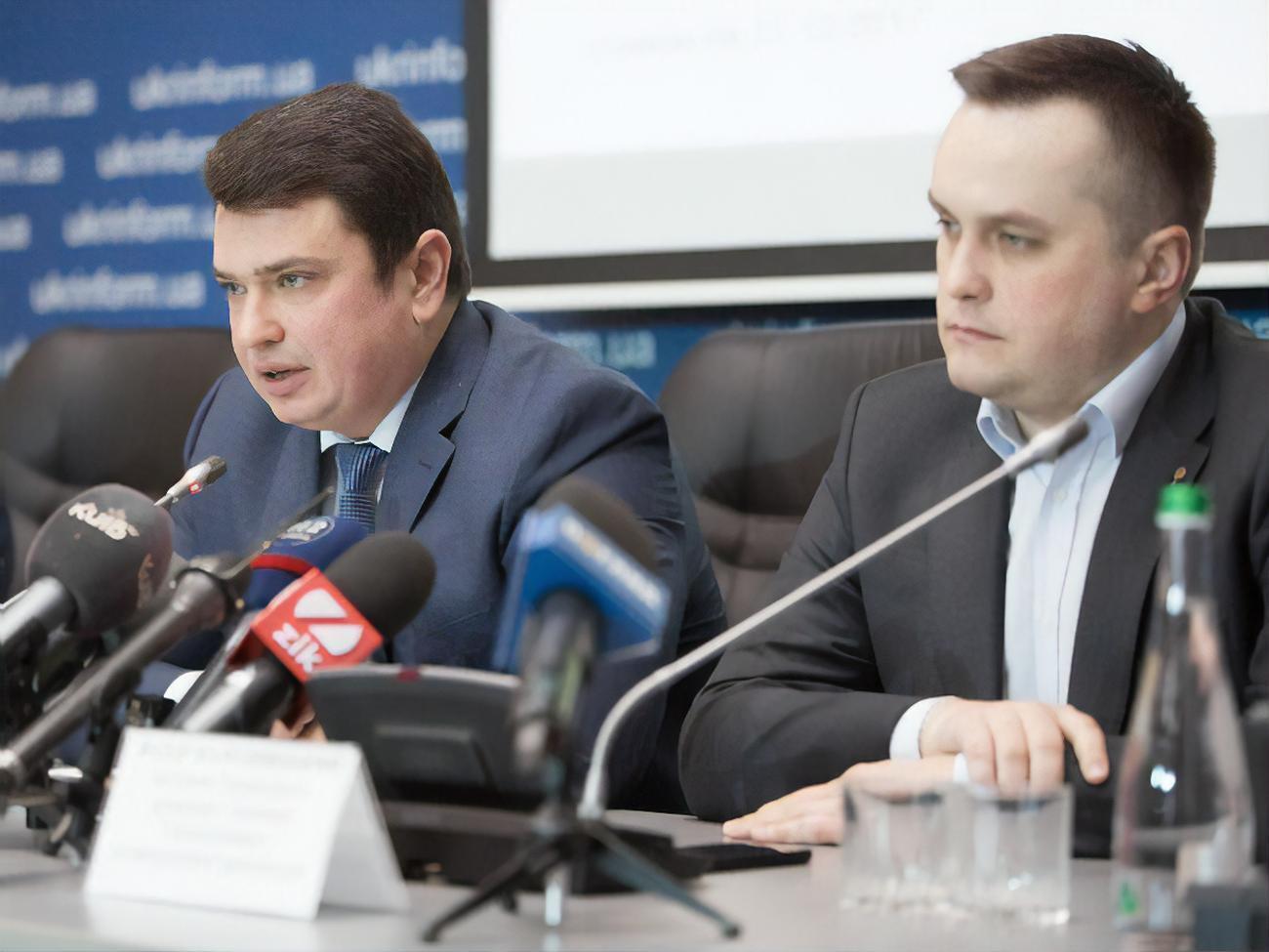 Сытника и Холодницкого пытались подкупить в июле