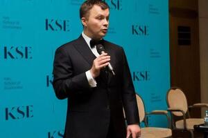 Милованов: Многое зависит от того, что мы будем делать весной, после COVID-19