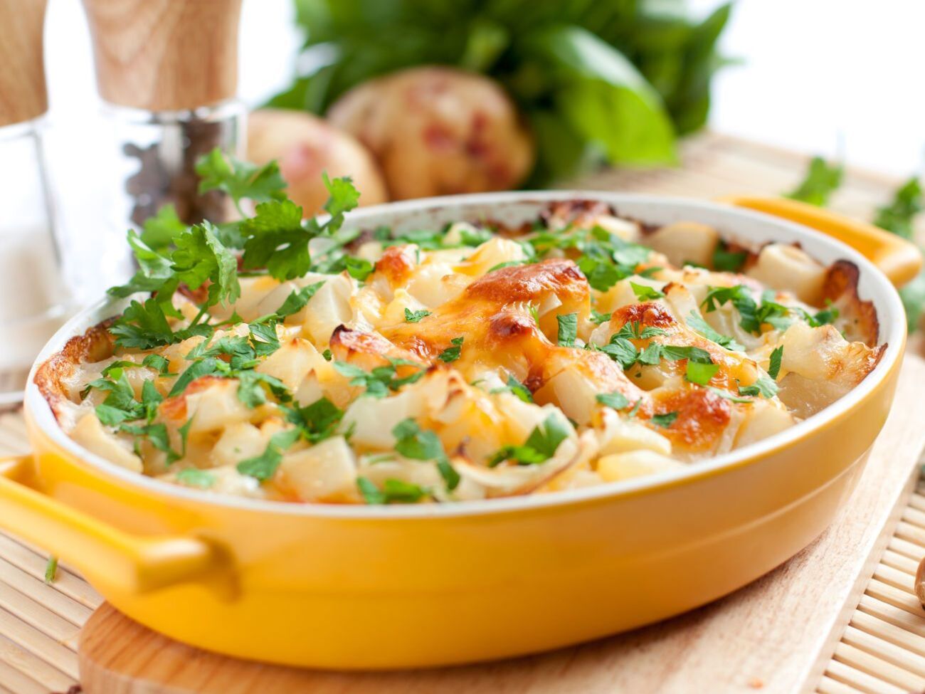 Для приготовления пудинга понадобится около пяти клубней батата