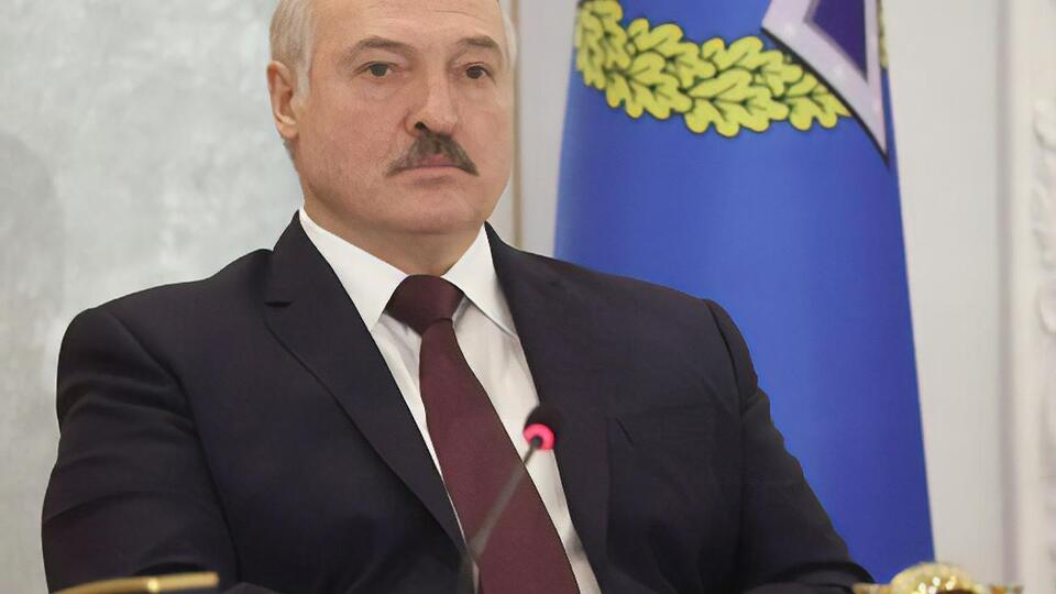 Лукашенко: Мир в очередной раз стоит на пороге развязывания неконтролируемой гонки вооружений