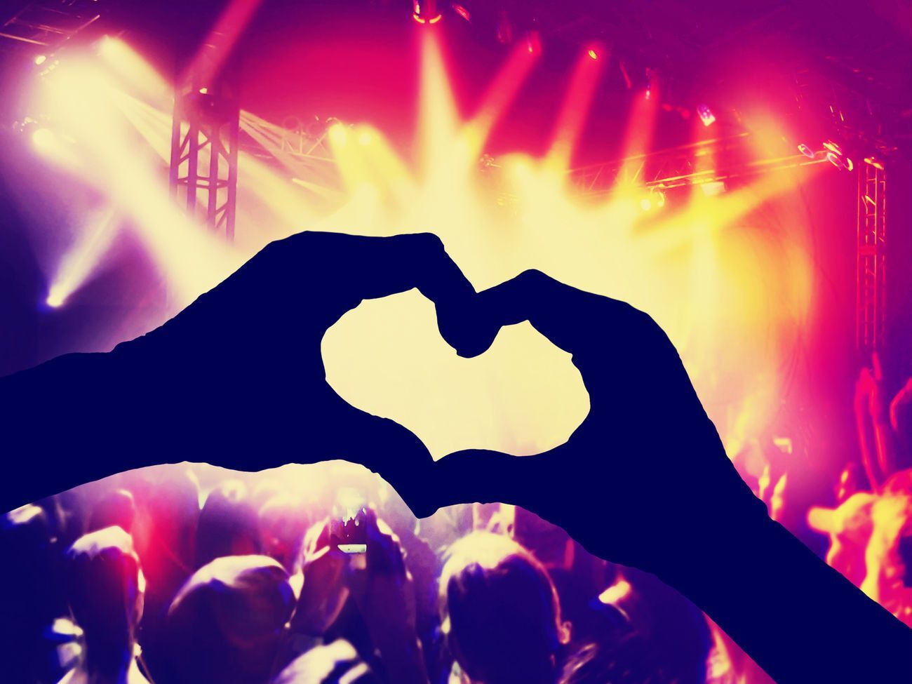 Spotify назвал Билли Айлиш и Bad Bunny&nbsp;лучшими артистами года