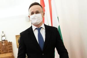 Сіярто закликав не тиснути на Угорщину щодо відмови від вето на проведення засідань Ради Україна – НАТО