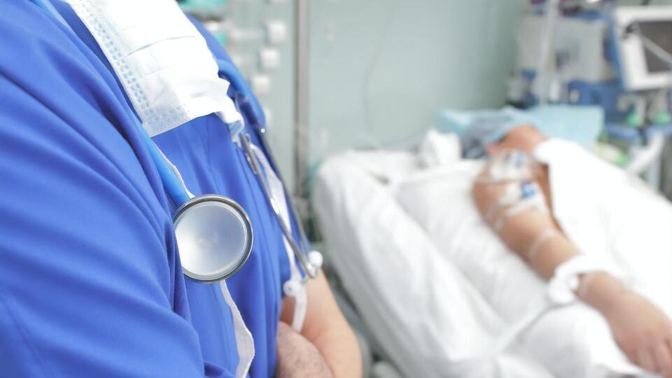 В Україні протягом доби до лікарень із COVID-19 потрапило 3037 людей
