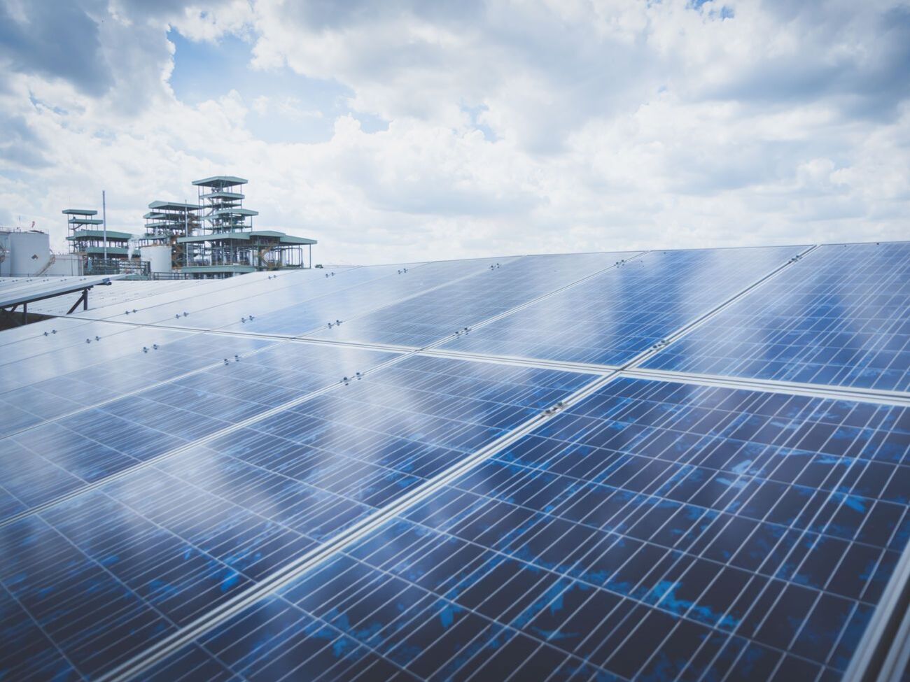 Оснований для признания "зеленого" тарифа не соответствующим Конституции Украины, нет, подчеркивают в ассоциации