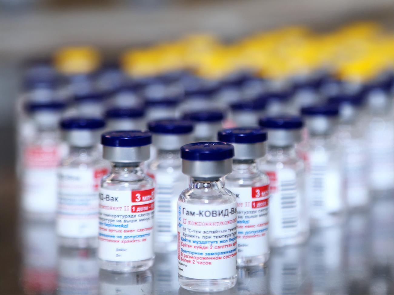 Російську вакцину зареєстрували в серпні