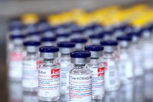 Російську вакцину зареєстрували в серпні