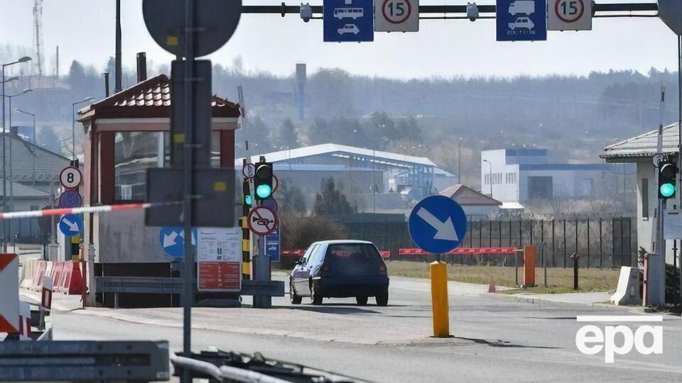 У зв'язку з пандемією ЄС обмежив в'їзд для громадян третіх країн
