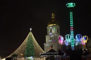 В Киеве могут начать закрывать новогодние локации