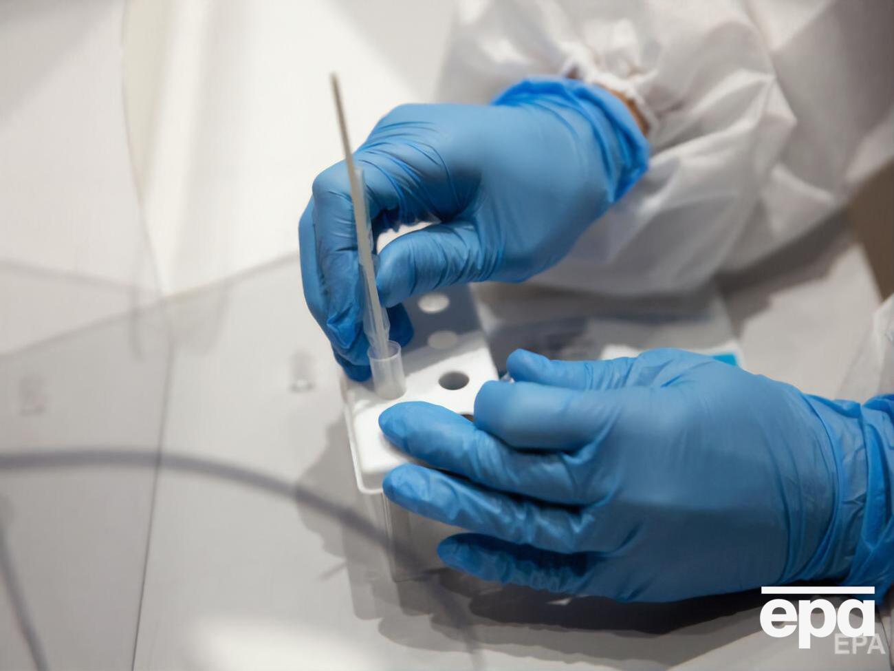 Новый штамм коронавируса обнаружили в Британии на прошлой неделе