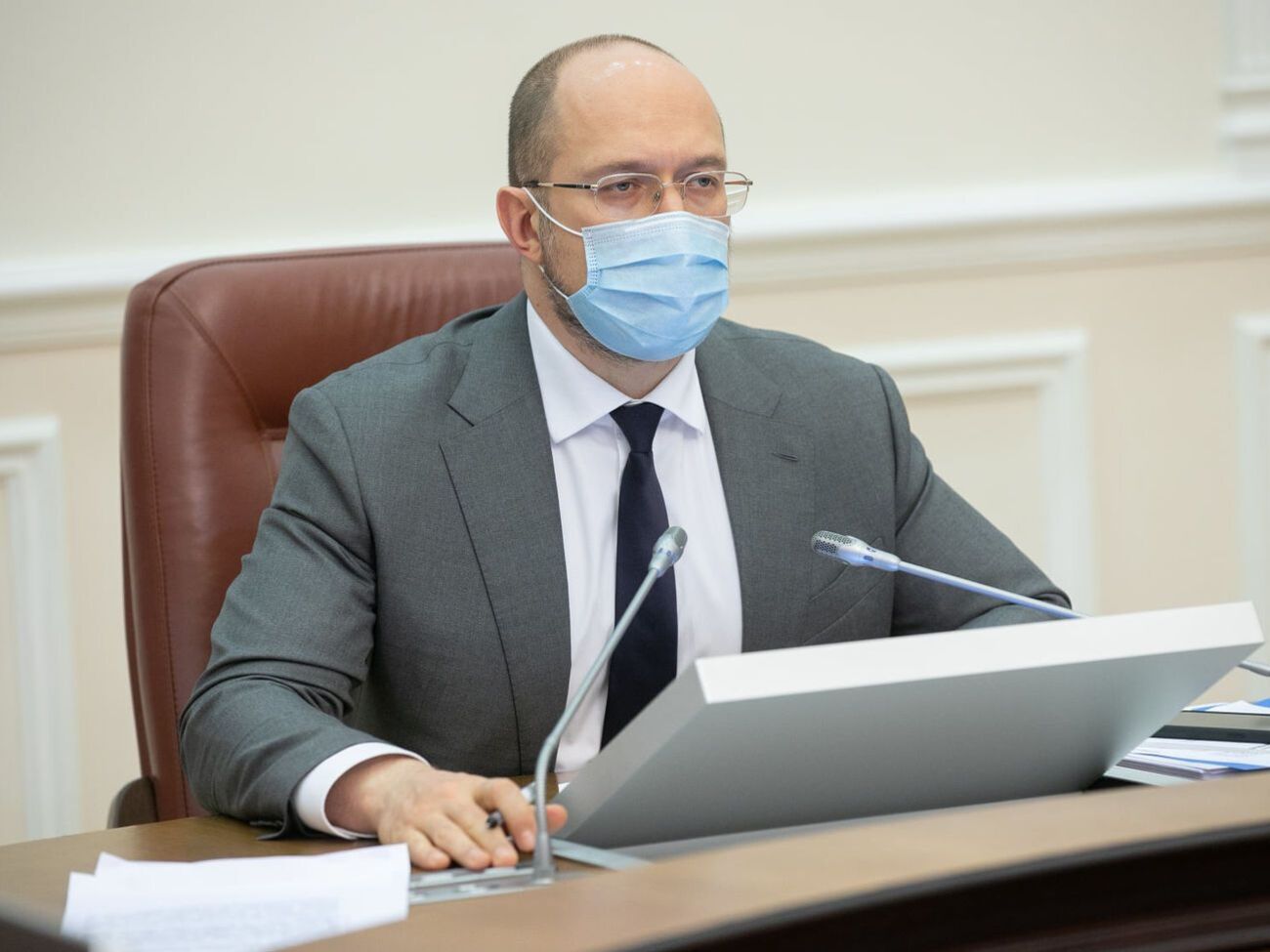 Перегляд бюджету може стосуватися, зокрема, виплат лікарям, зазначив Шмигаль