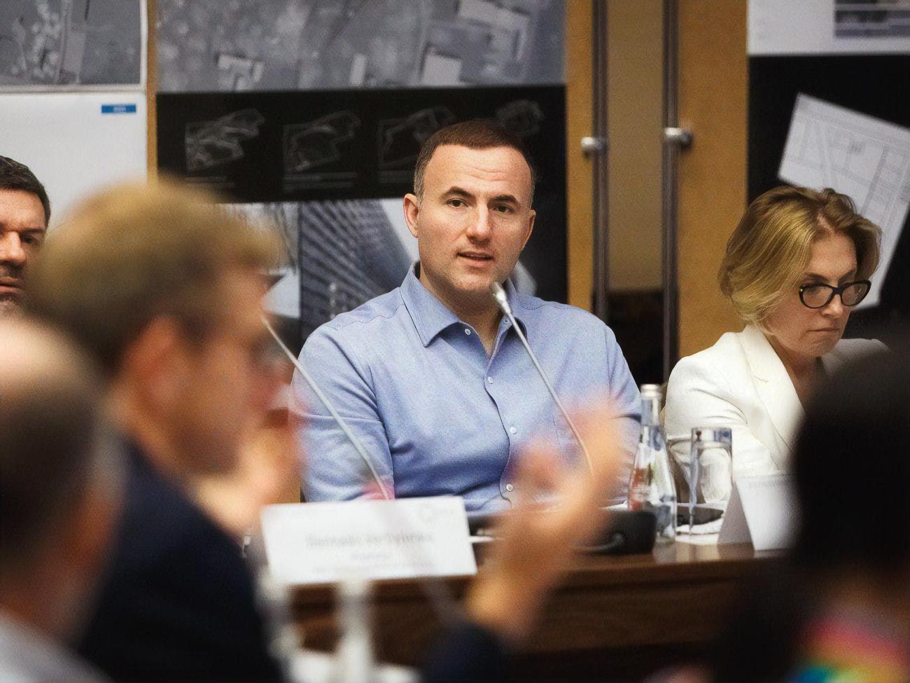Фукс: Арсен Борисович припинив виявляти цікавість до цих справ після того, як побачив Кернеса на власні очі
