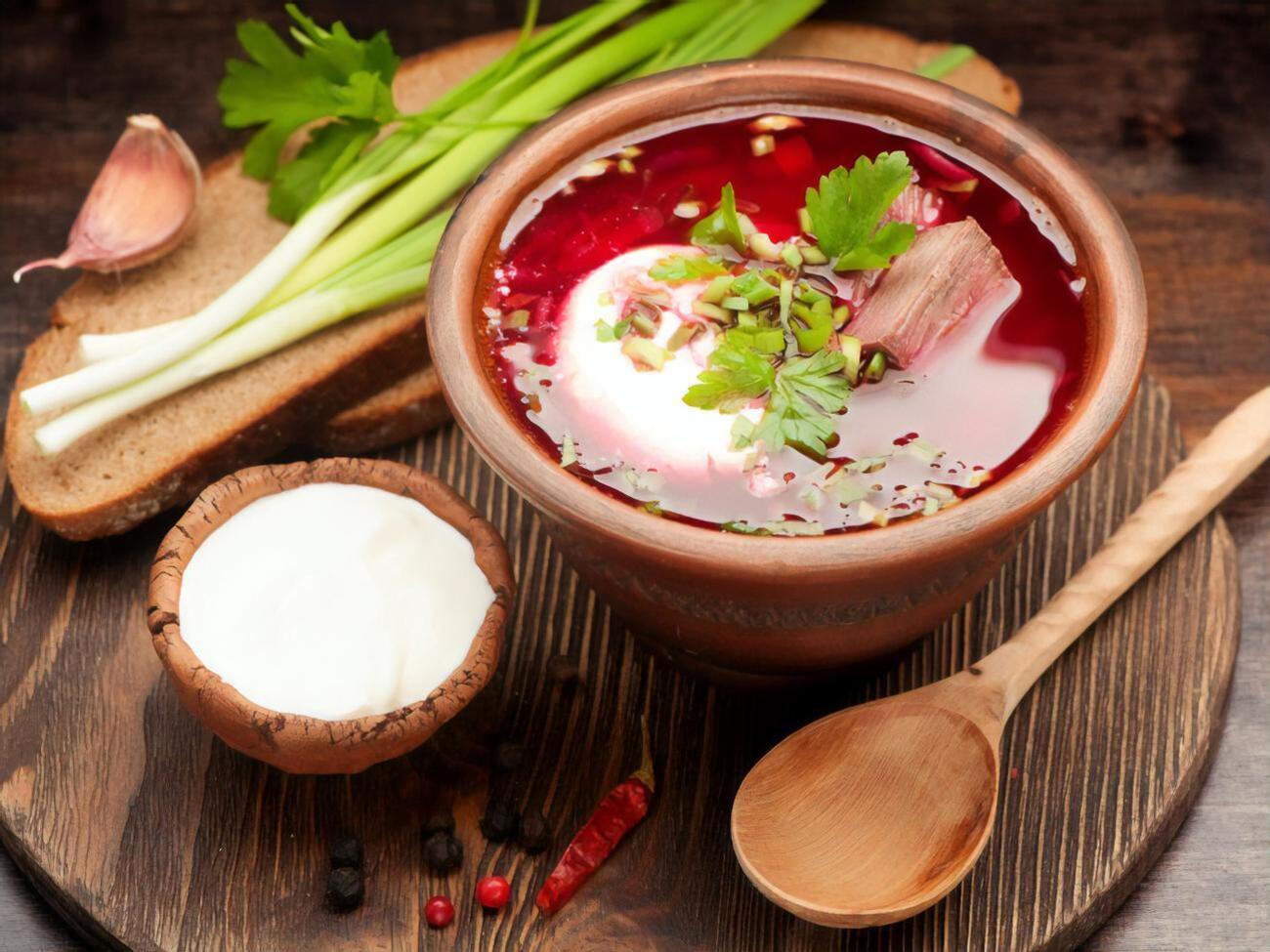 Борщ, який Michelin помилково назвав російським, є традиційним різновидом супу української кухні