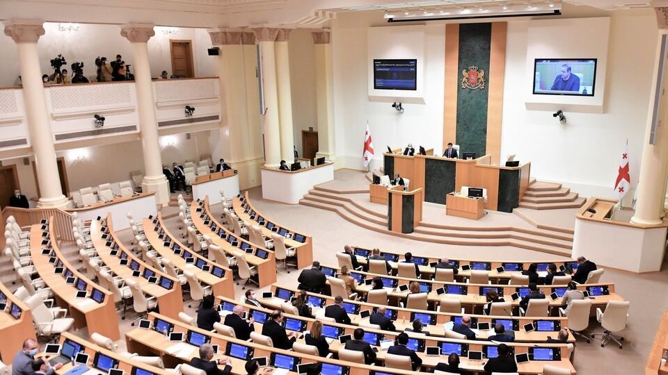 Доверие правительству выразили 85 депутатов