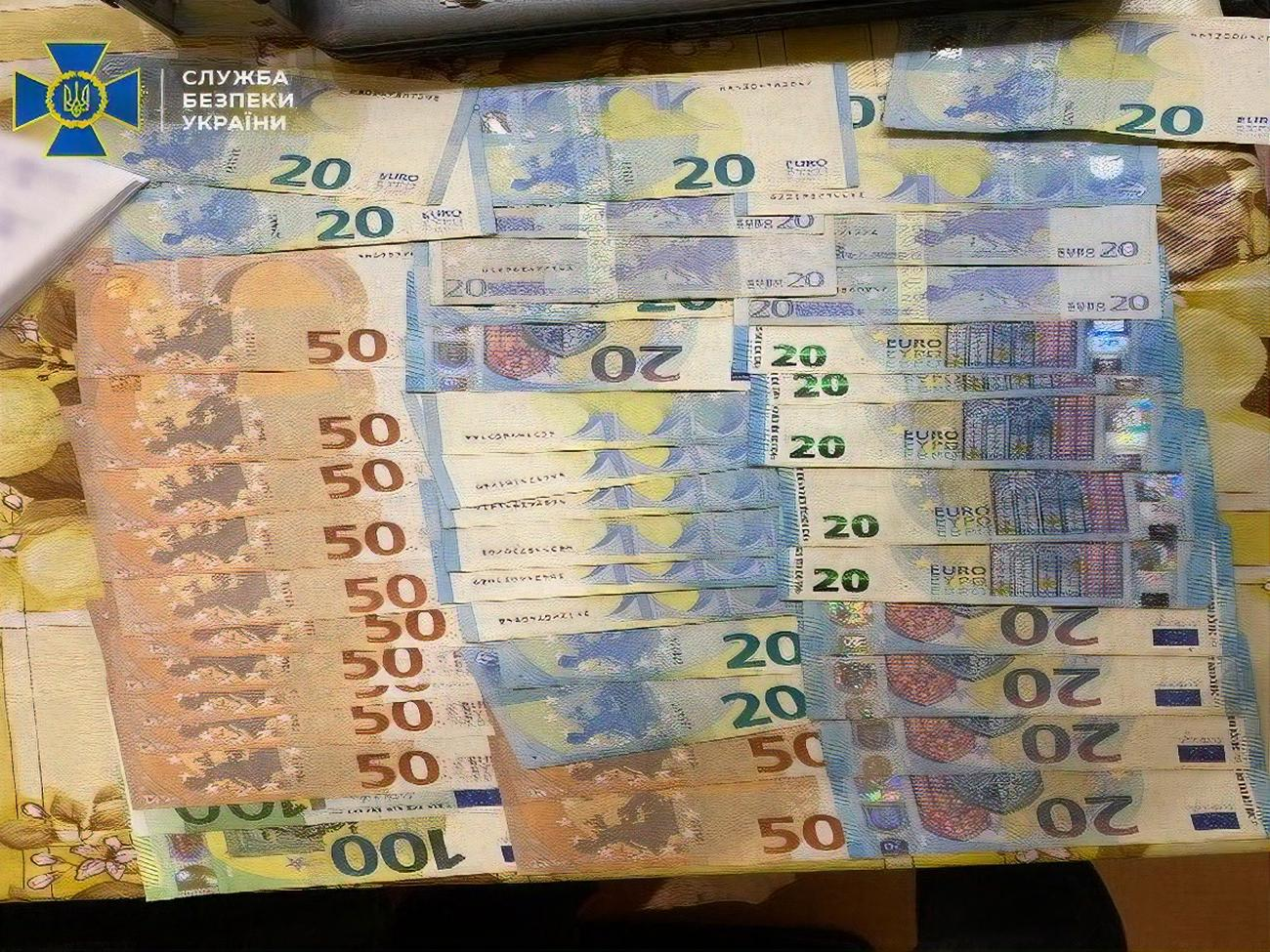 Во время обысков изъято купюр почти на 600 тыс. грн