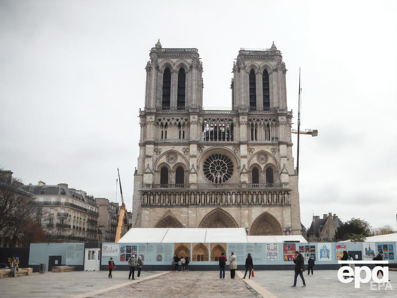Хор собора Парижской Богоматери дал первый концерт в Нотр-Даме после пожара, произошедшего в прошлом году