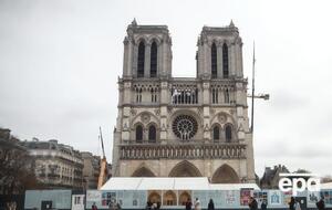 Хор собора Парижской Богоматери дал первый концерт в Нотр-Даме после пожара, произошедшего в прошлом году