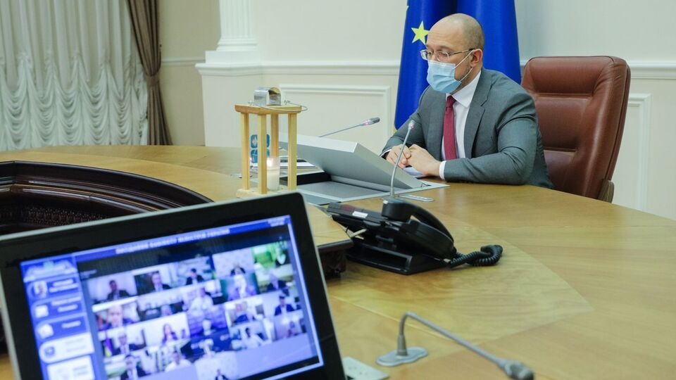 Шмигаль повідомив, що обсяги промислового виробництва в листопаді 2020 року відновилися до рівня листопада 2019-го