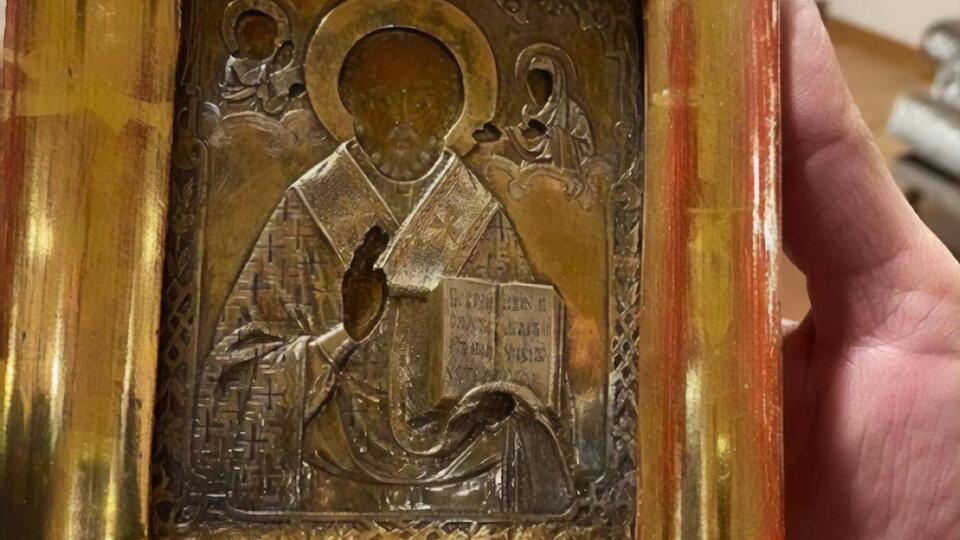 Икону якобы главе сербских ветеранов передали так называемые власти "ДНР/ЛНР"