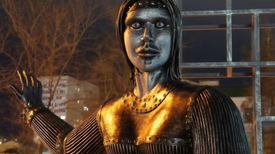 Пам'ятник відкрили 18 грудня