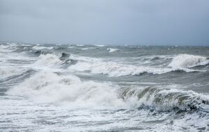 Крушение судна произошло, по данным СМИ, во время шторма