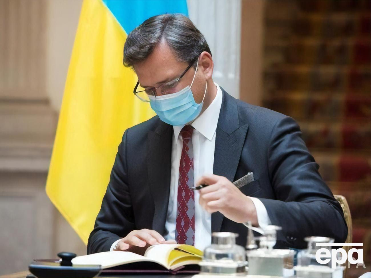 Кулеба считает, что Западу нужно "решительно действовать"