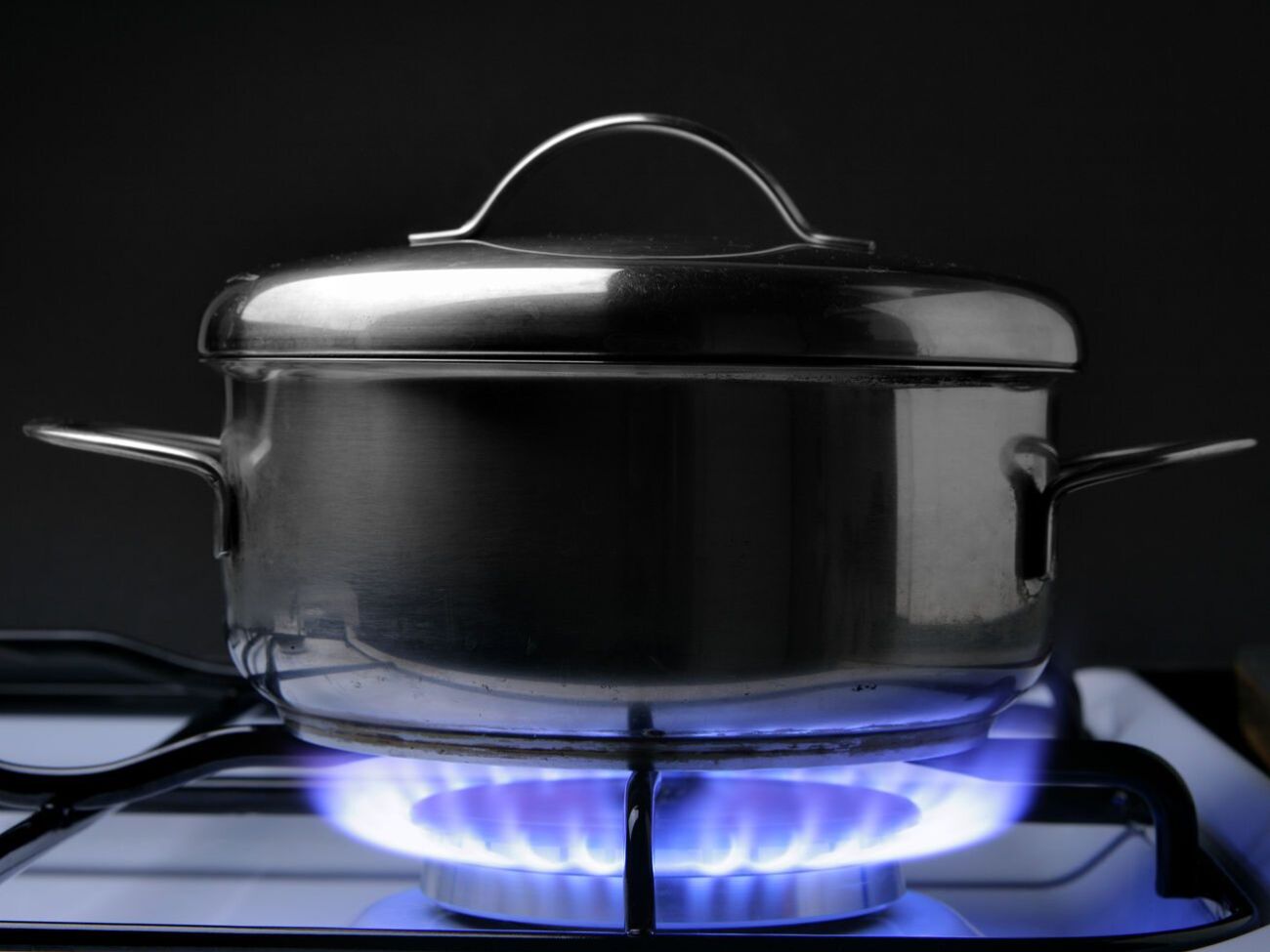 У січні газ подорожчає в усіх постачальників