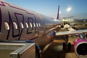 Зараз Wizz Air працює в аеропортах Львова, Одеси, Запоріжжя, Харкова, а також в аеропорту Києва