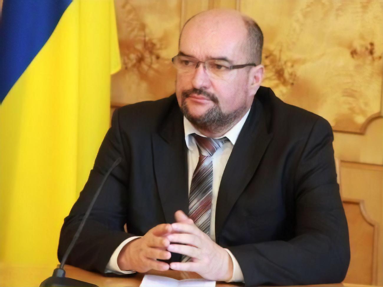 Наприкінці листопада у Брензовича відбулися обшуки