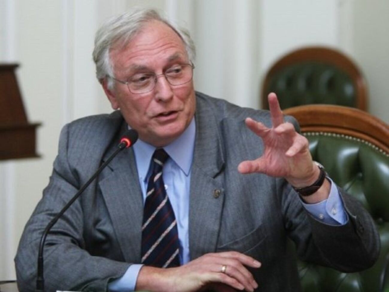 Комисаренко: Вакцина будет вызывать более мощный иммунитет, чем перенесенное заболевание