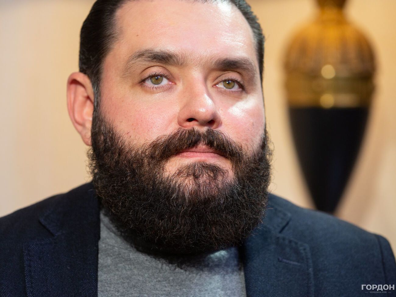 Руслан Щербань: После убийства отца&nbsp;я месяц не разговаривал ни с кем. Младший брат Женя вообще разговаривать перестал. Его к психологу водили почти год, чтобы он хоть как-то с людьми начал общаться