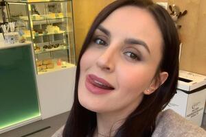 Нитич: Это потрясающее ощущение. Когда я одна просыпаюсь утром, одна пью кофе