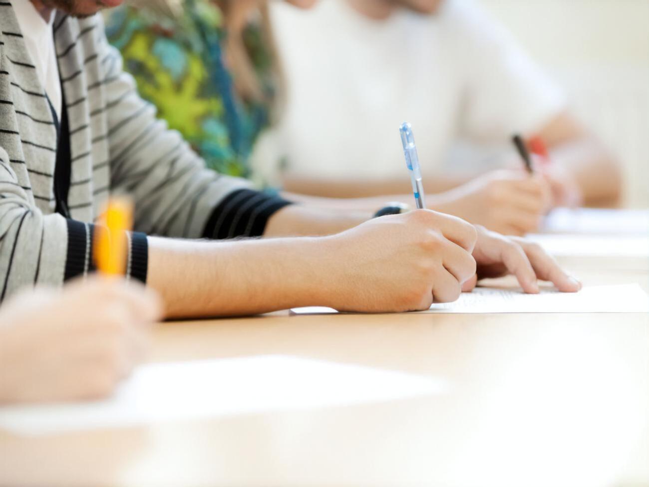 2020 року на ЗНО 200 балів із двох предметів в Україні набрало 36 випускників