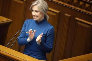 Верещук вчилася у військовому інституті при Національному університеті "Львівська політехніка"