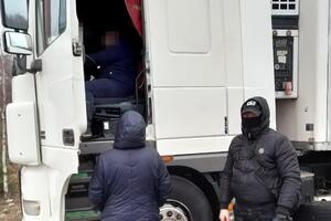 По данным СБУ, в 2020 году фигуранты поставили лекарств на общую сумму почти 40 млн грн