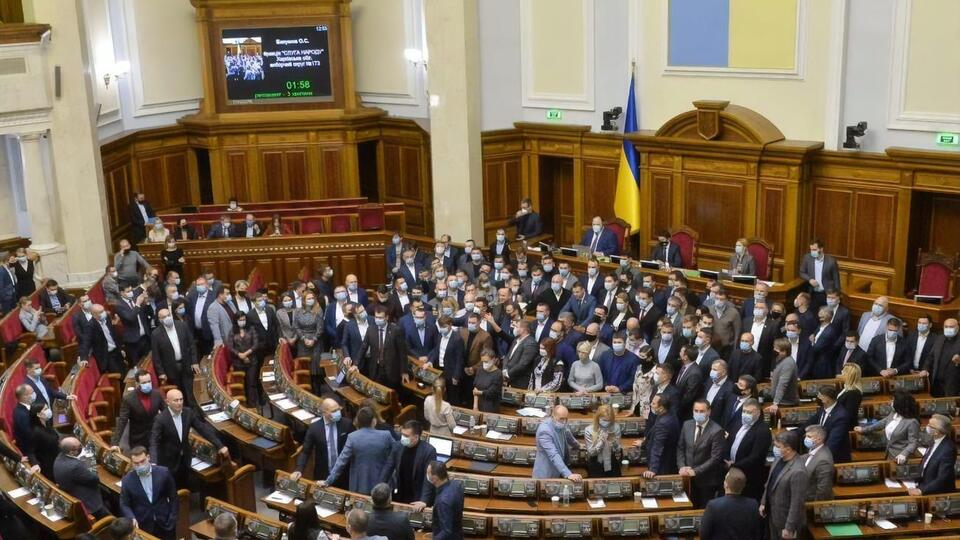 Документ підтримав 271 депутат