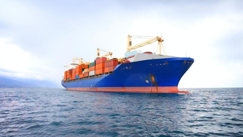 По словам Криклия, закон о водном транспорте позволит значительно разгрузить дорожные пути