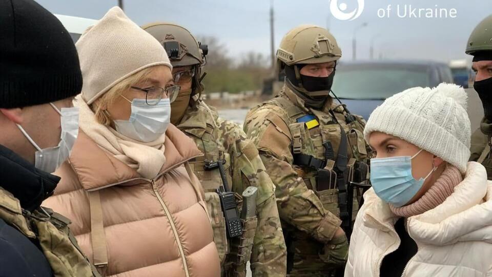 Денісова (ліворуч) обговорила передання українській стороні 125 кримінальних проваджень стосовно 133 громадян України