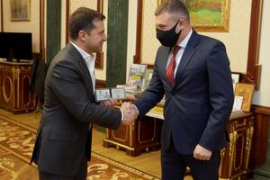 Зеленський вручив Гамалію посвідчення голови ОДА