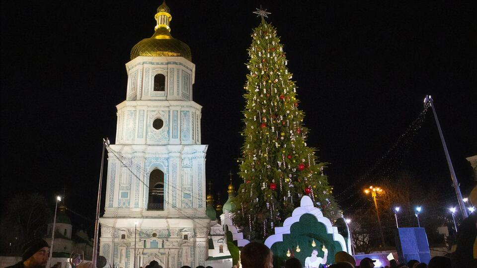 2019-го головну ялинку України запалили 19 грудня, у День святого Миколая
