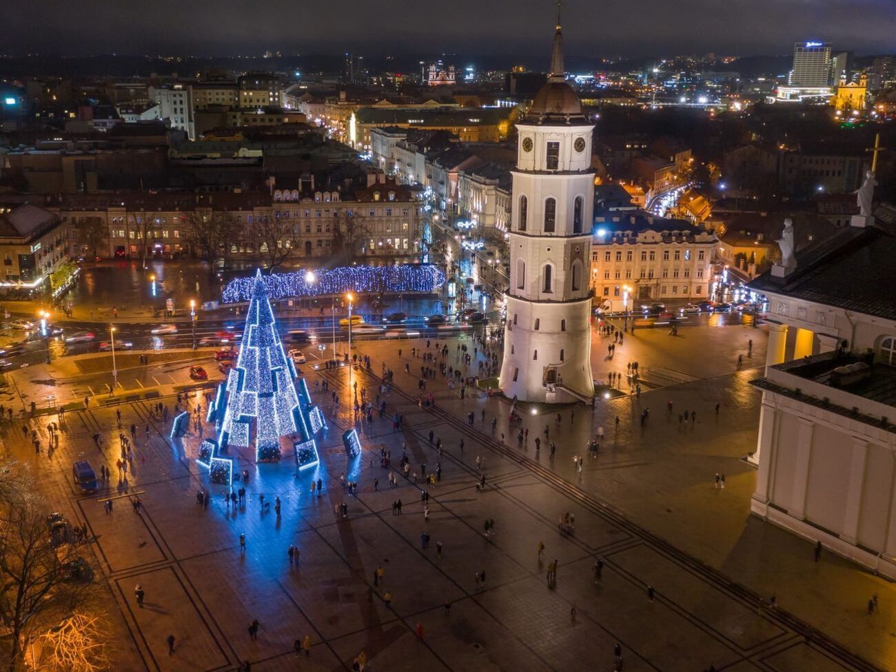 Оригинальную вильнюсскую елку признали лучшей в Европе