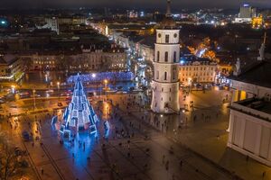 Оригинальную вильнюсскую елку признали лучшей в Европе