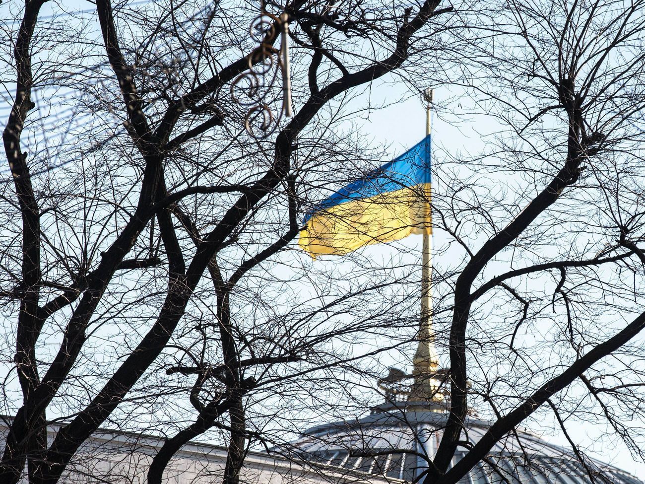 Согласно результатам опроса, в Верховную Раду проходят шесть партий