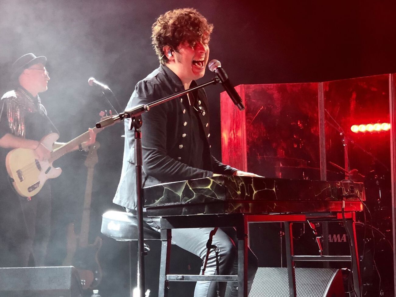 Шуров о премьере: Сегодня не трогать, это на Новый год