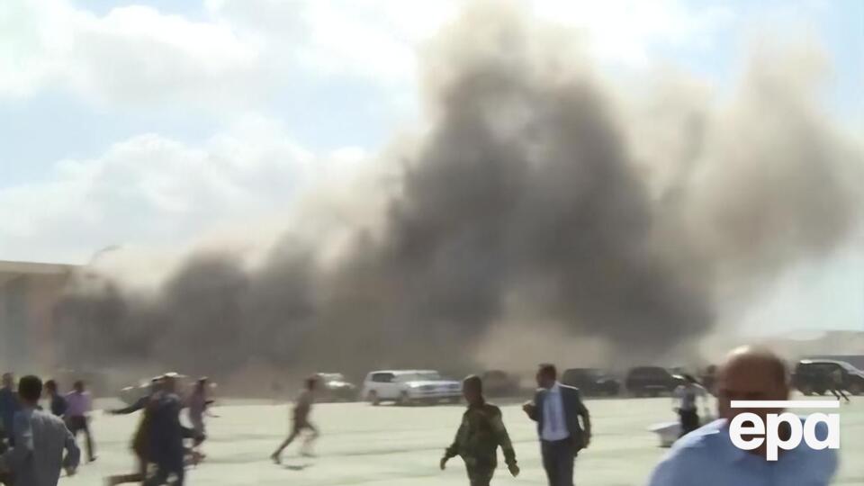 Взрыв в аэропорту йеменского города Аден прогремел в момент прибытия нового правительства