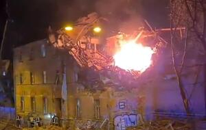 Взрыв произошел в трехэтажном доме